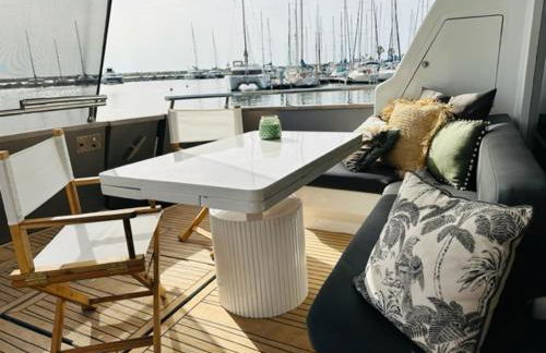 MotorYacht 21 avec équipage - Photo 29