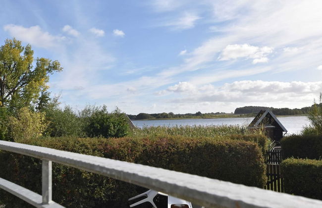 Striking Holiday Home in Sternberg With Jetty - Foto 45