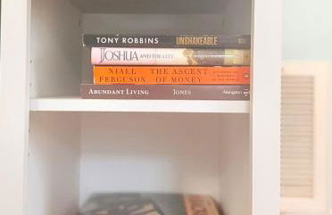 Spacious 4BR House Sleeps 9 Outdoor Lounge with Fire Pit plus Games - Foto 28