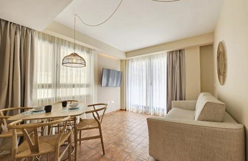 Apartamentos Las Ciencias R - Photo 4