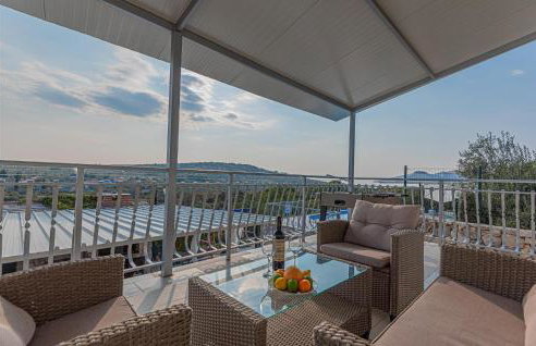 Four-Bedroom Holiday Home In Primosten - Foto 4