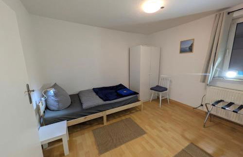 Monteurswohnung Kassel Ferienwohnung Parkplatz Küche 1- 4 Personen EG Modern - Foto 8