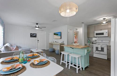 5 min Beaches~Mini Golf~Pool Table~Pets~KING BED + - Foto 11