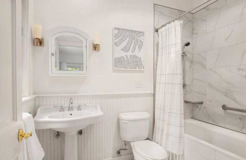 DT Bellevue Hidden Gem With a View & AC - Foto 17