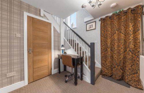 No.1 The Coach House - Photo 47