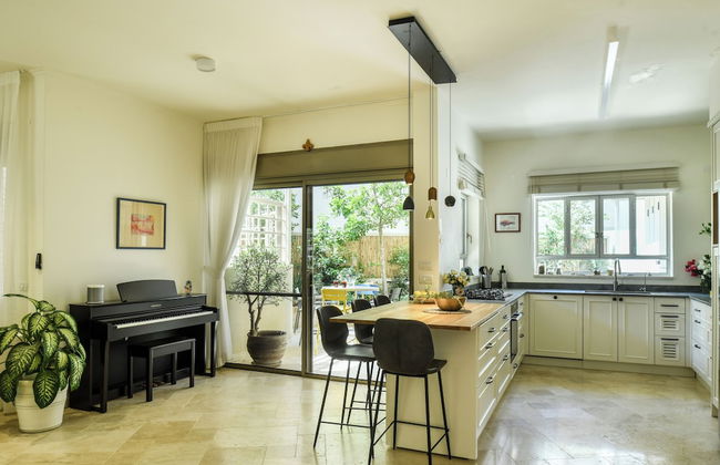 Coastline Family Triplex by Sea N' Rent - Photo 28