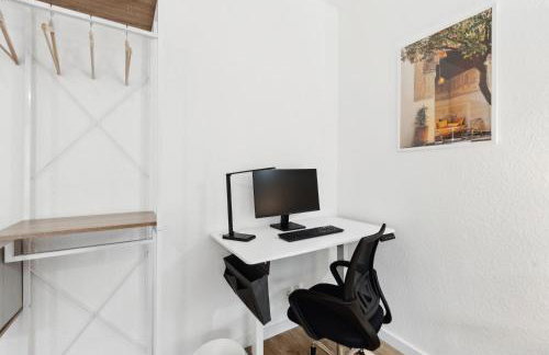 Modern-Netflix-Messe-Veltins Arena-Free Parking - Foto 5