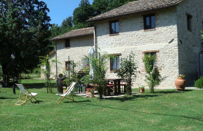 Stay With Local Flavors - Photo 16