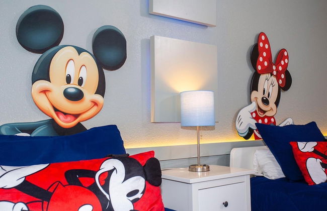 4 BR 4 BA Villa 5min Disneyworld 1804ft BBQ - Foto 43