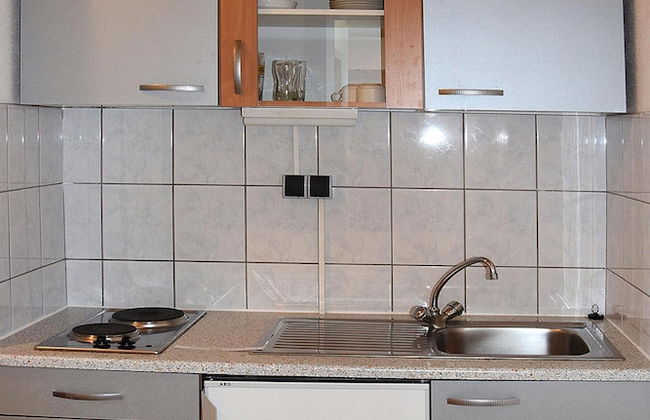 Flat in Podersdorf am See With Balcony - Photo 9