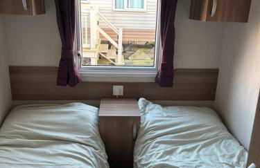 3 BEDROOMED CARAVAN WITH AMAZING SEA VIEWS! - Foto 10