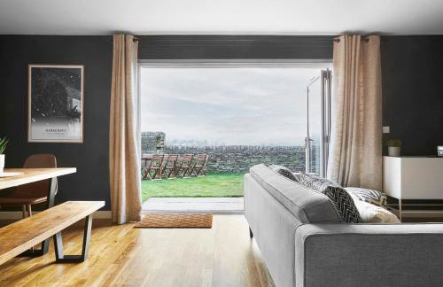 Haworth Home - Hot tub Cinema Games Room Sleeps 12 - Photo 6