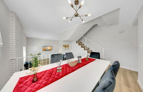 Oneluxstay 3BR Home Near the Beach - Foto 45