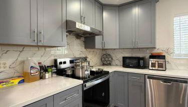 Newly Renovated Lakefront with Dock - Foto 4