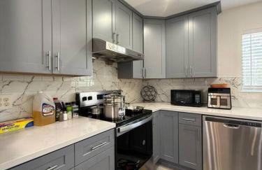 Newly Renovated Lakefront with Dock - Foto 4