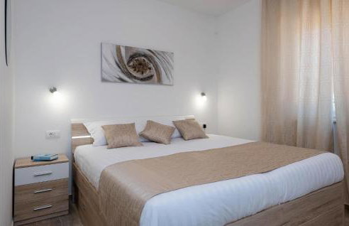 Amazing Home In Pula With Kitchen - Foto 29