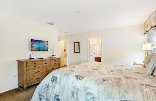 Spacious 6-Bedroom Getaway with Game Room, Private Spa & Sunny Pool Deck in Premier Resort Setting - Foto 43