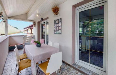 Lovely Home In Geispolsheim With Wifi - Photo 12