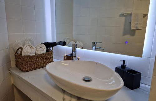 Azul - Estudio con vistas al mar, piscina y acceso directo a la playa by Redi - Photo 22