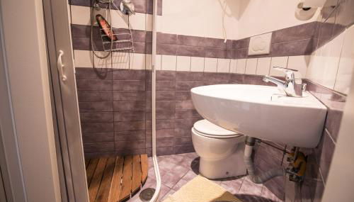 Due di Coppa - Foto 5, Shower