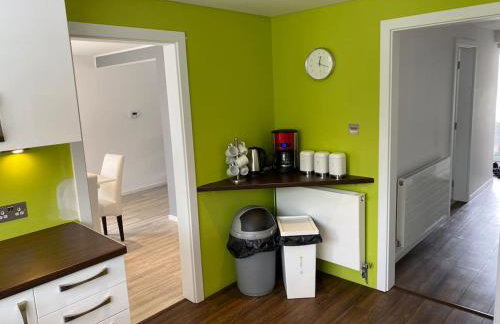 Modern 3-Bedroom villa, 3 Parking Spaces, WiFi - Foto 8