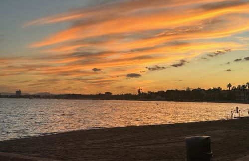 Beautiful 3 bed, 2 bath modern apartment - Foto 25