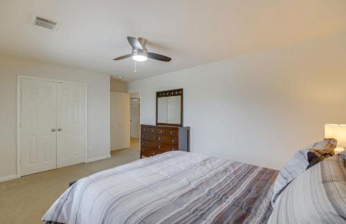 7 Mi to Downtown Baytown Spacious Home with Yard - Foto 20