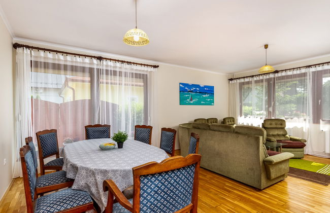 4 bedroom House in Balatonfenyves with garden and terrace - Photo 4