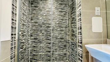 Stylish Apartment In Zone 2 - Foto 2, Shower