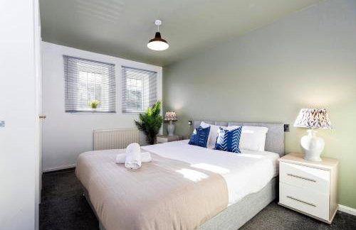 Stylish 3BR Contractor Friendly Long Stays - Photo 12