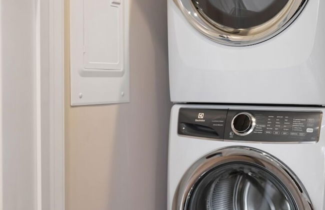 539 Bay St. Lake View Condo Unit 203E - Foto 13