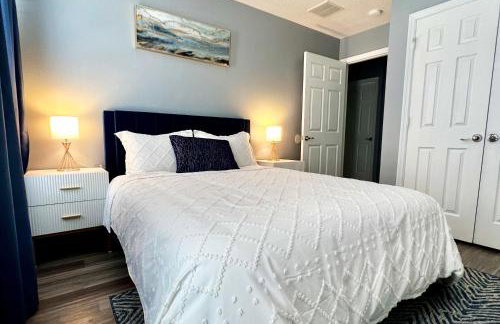 Stylish 3 bd townhouse near Disney with private pool. - Photo 26