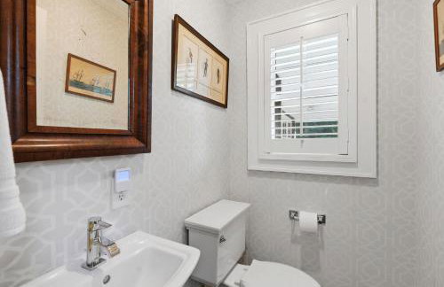 Steve's Place: Heated Pool, 3BR Southold Home, Beach - Foto 4
