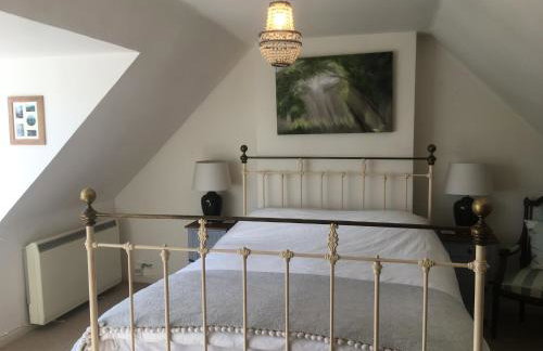 The Thatched Cottage - Photo 10