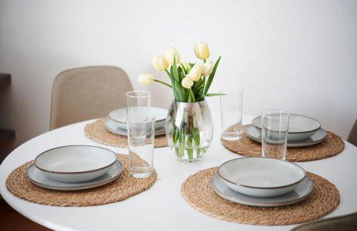 Lichtdurchflutende Wohnoase-Stilvoll-ruhig-kostenloser Parkplatz- 24-7 Self Check-in, bis zu 5 Personen, sehr geräumig - Foto 17