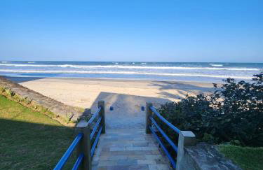 APTO PÉ na AREIA com Piscina - Centro Itanhaem - Foto 13