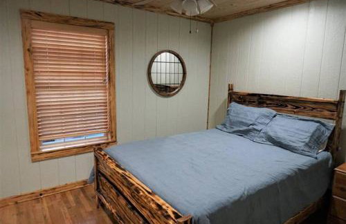 Toledo Queen Lakefront Custom 4 BR Home, Boathouse - Foto 27