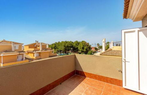 3 Bedroom Nice Home In Santa Pola - Photo 7