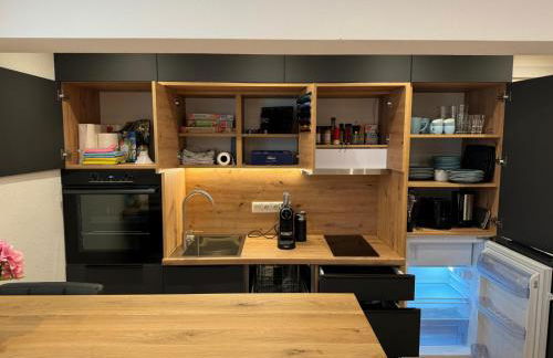 1,5-Zimmer, Top ausgestattet, 4 Pers, Souterrain, Self Check-in, Parkplatz, Netflix & Amazon Prime - Foto 19