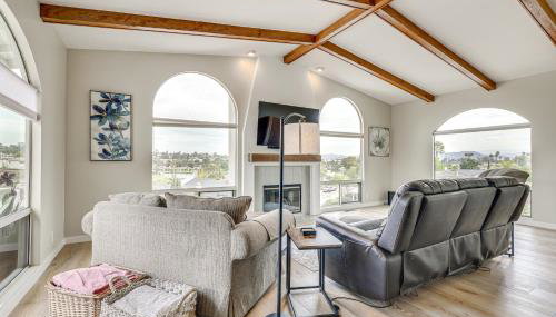 San Marcos Getaway with Deck and Lake Views! - Foto 2