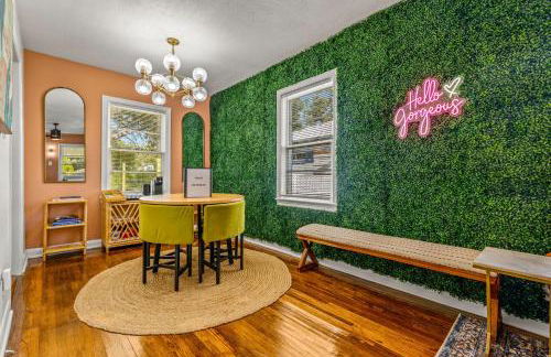 Sunny Citrus Escape Min to Midtown & Dog-Friendly - Foto 9