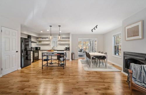 Emerald Cabin W/Hot tub, Firepit, Lake, Skiing - Foto 16