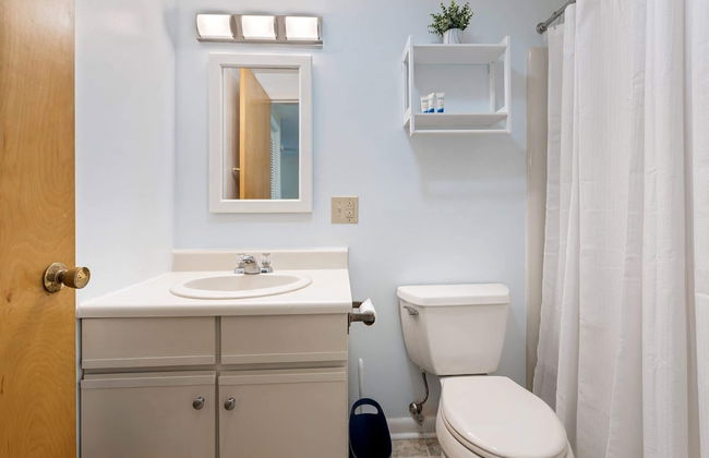 All is Wells Incredible Location! Walk to Beach - Photo 20