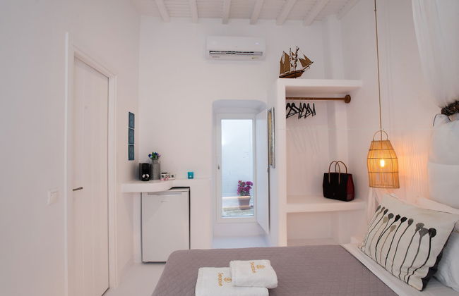 Sea Blue Venices Houses - Photo 13