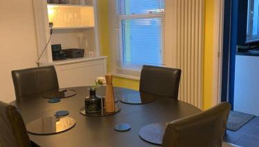 3 Bed Family House Free Parking - Foto 3