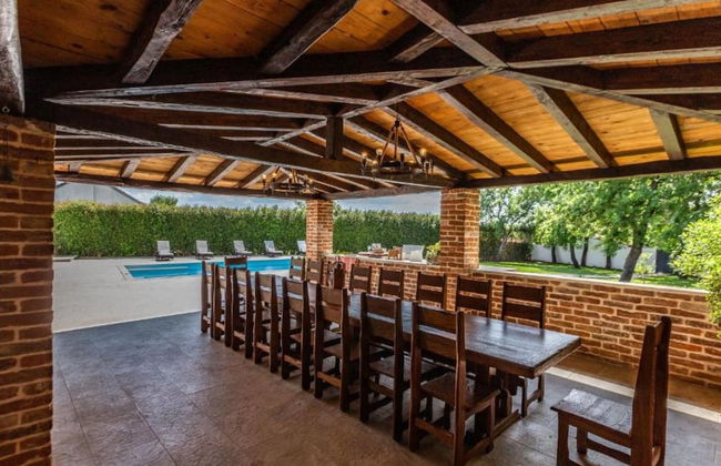 Peaceful Murvica Villa Pool, Garden, and Modern Comfort - Photo 27