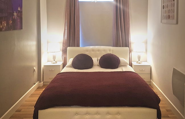 Spacious Bright and Modern Living - Foto 3