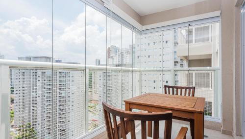 BHaus Morumbi IN Jardim Sul - Apartamento 50m2 com Varanda e Linda Vista 19o andar - Cama Queen - Academia - Piscina - Lavanderia - Próximo ao Shopping Jardim Sul - Vaga de Garagem - Acomoda 2 adultos e 1 criança - in4 - Foto 3