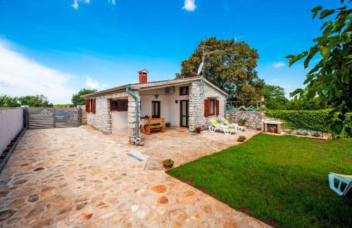 Charming House Nino with a fenced yard - Foto 1