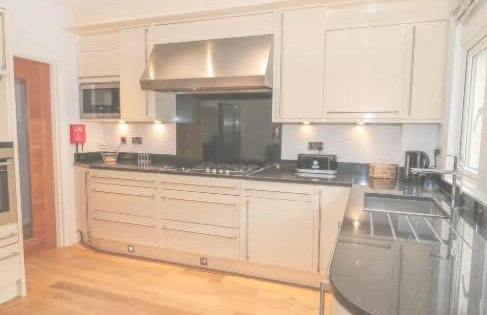 Walworth Castle Lodge - Photo 18